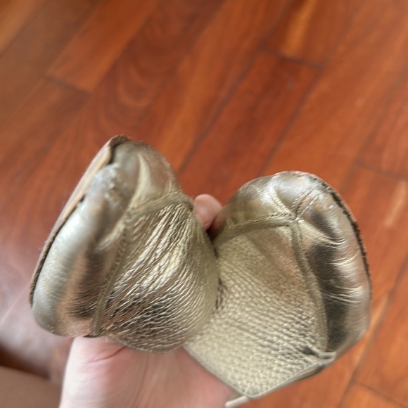 Nicholas Kirkwood Beya Gold Mule Flats - Picture 4 of 6